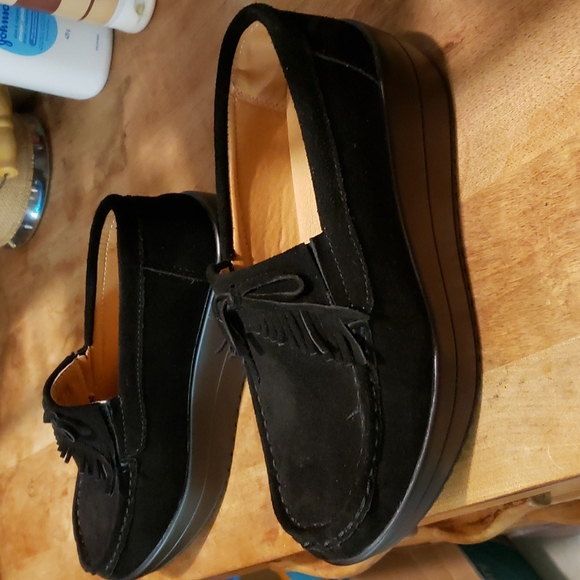 New black moccasins - Picture 3 of 4